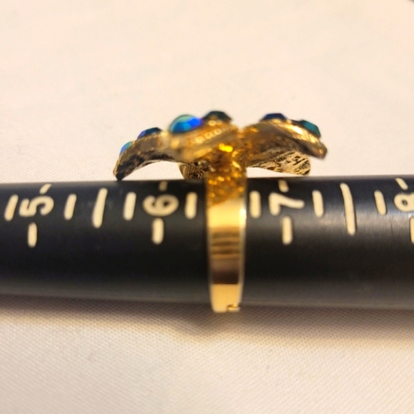 Statement Ring - Picture 5 of 6